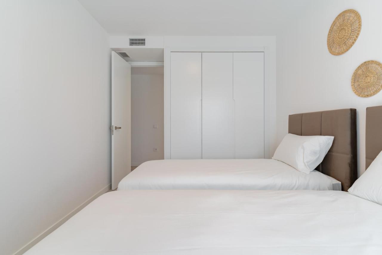 Cosy And Centrally Located Apartment In Estepona Buitenkant foto